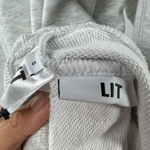 NWT Lit Whisper Oversized Turtleneck Sweatshirt in Heather Grey Size Small - Picture 10 of 10